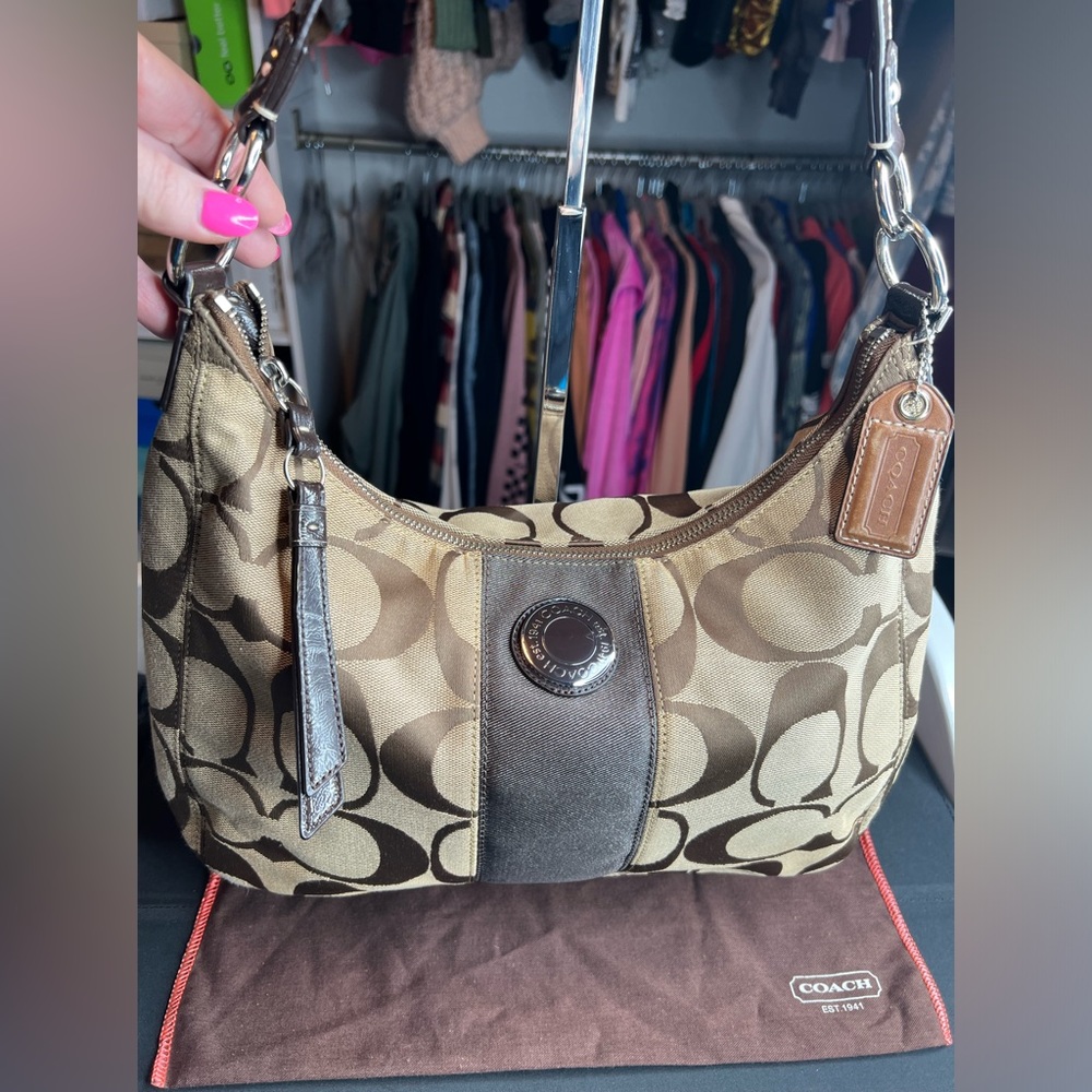 Authentic Coach bag - Picture 9 of 15